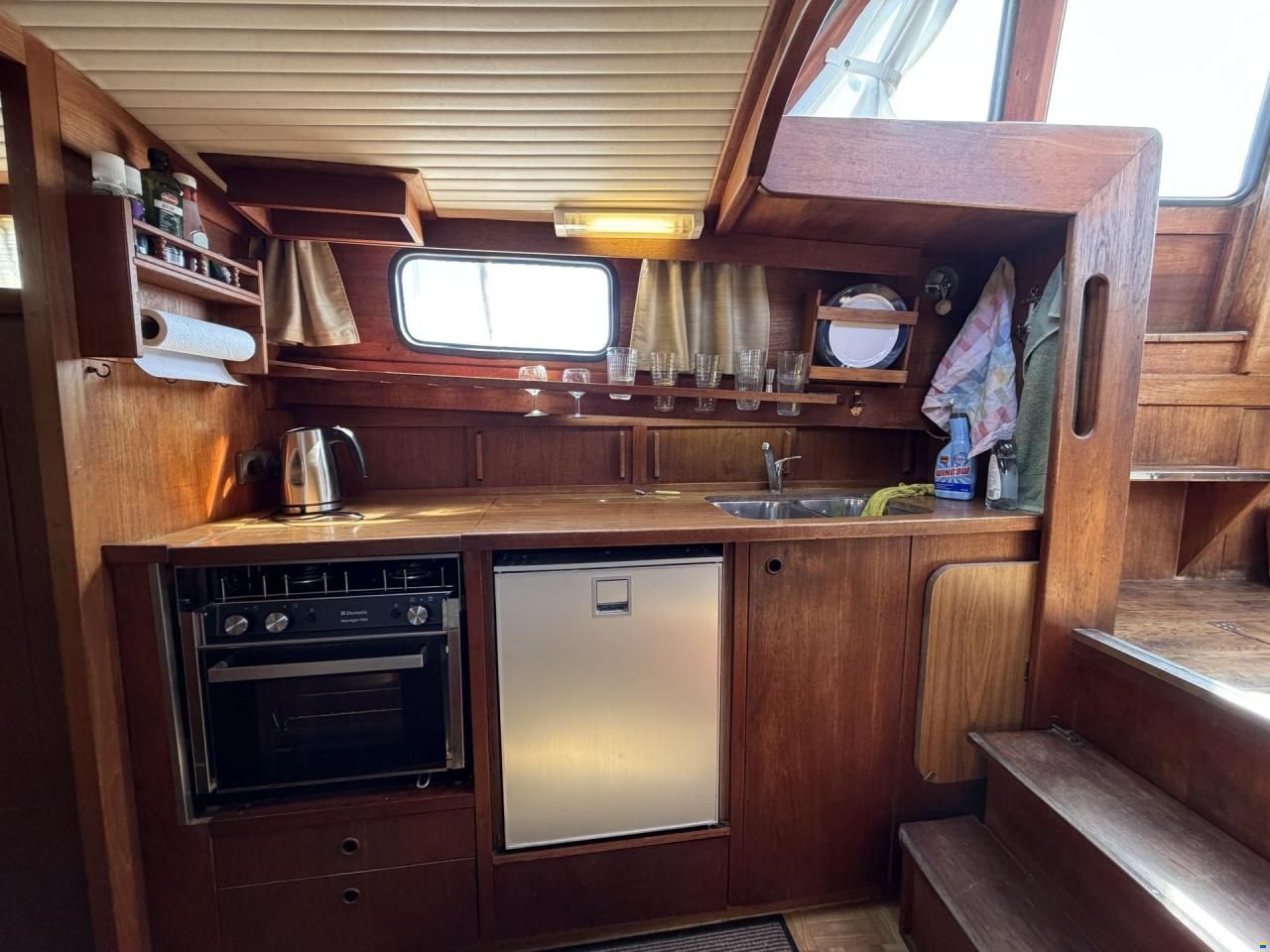 Nauticat 33