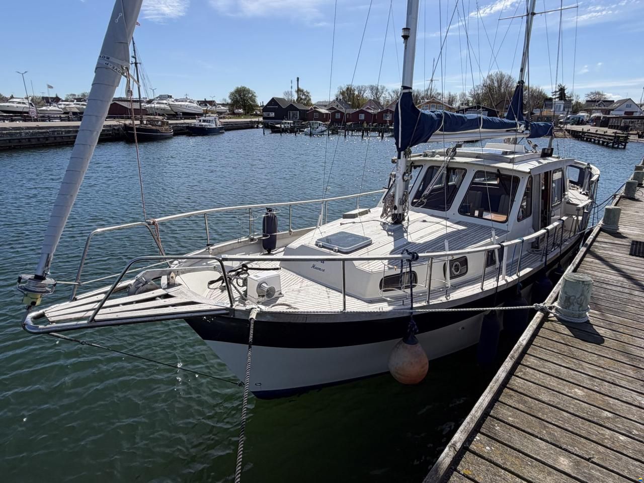 Nauticat 33