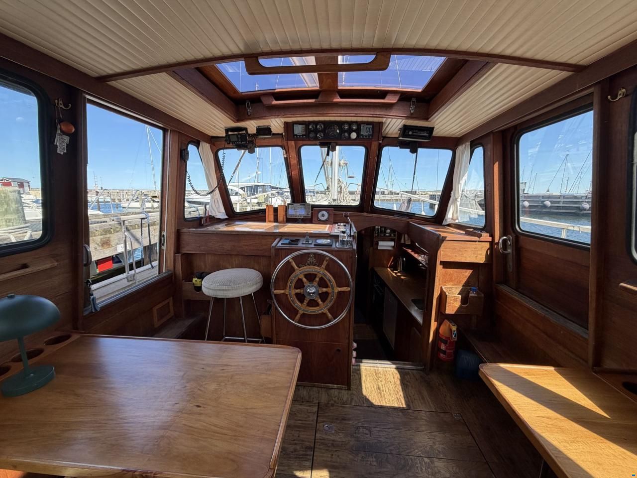 Nauticat 33