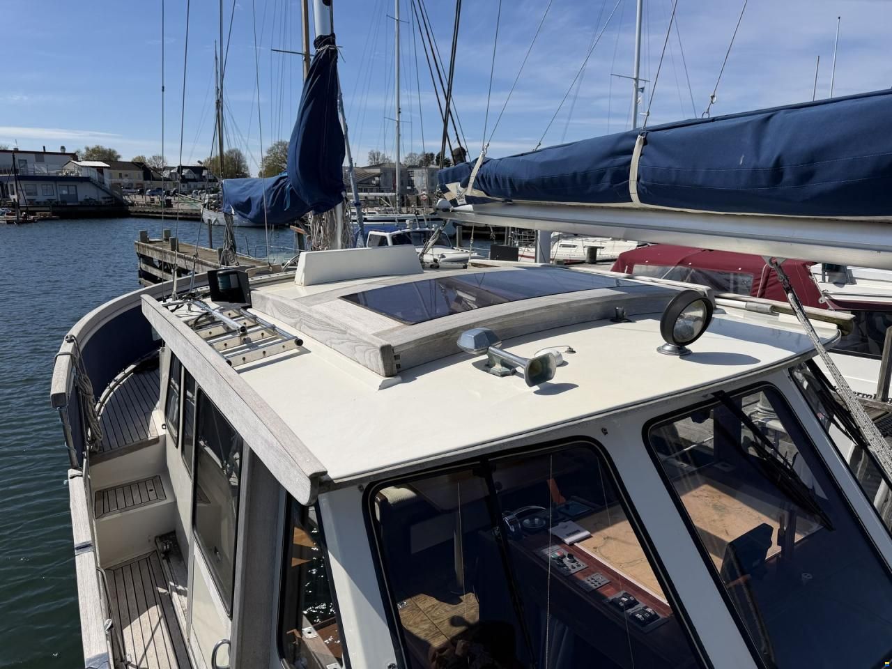 Nauticat 33