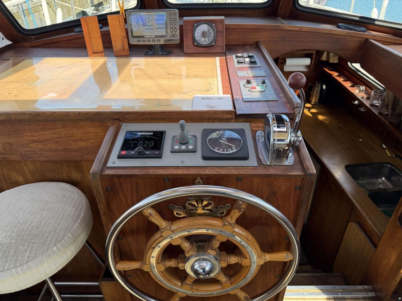 Nauticat 33