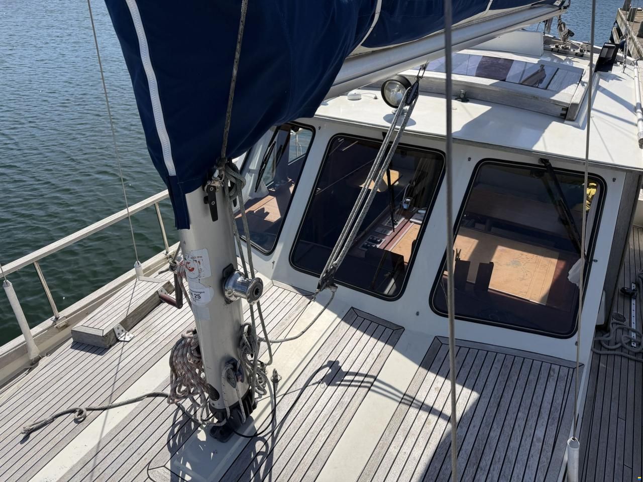 Nauticat 33