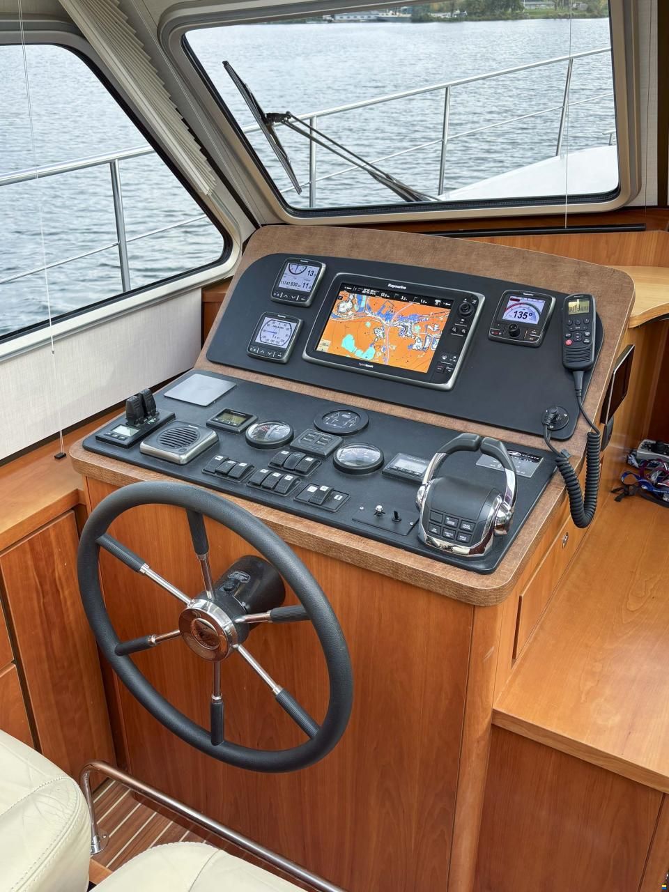 Linssen Grand Sturdy 43.9 Sedan Twin