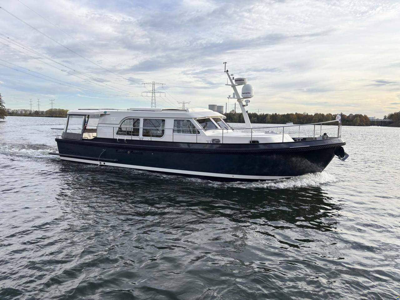 Linssen Grand Sturdy 43.9 Sedan Twin