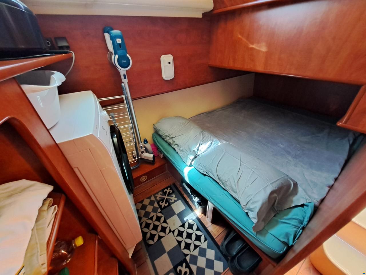 Nicols Yacht SIXTO