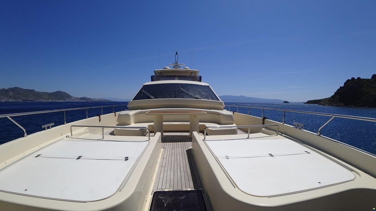 Ferretti ALTURA 840