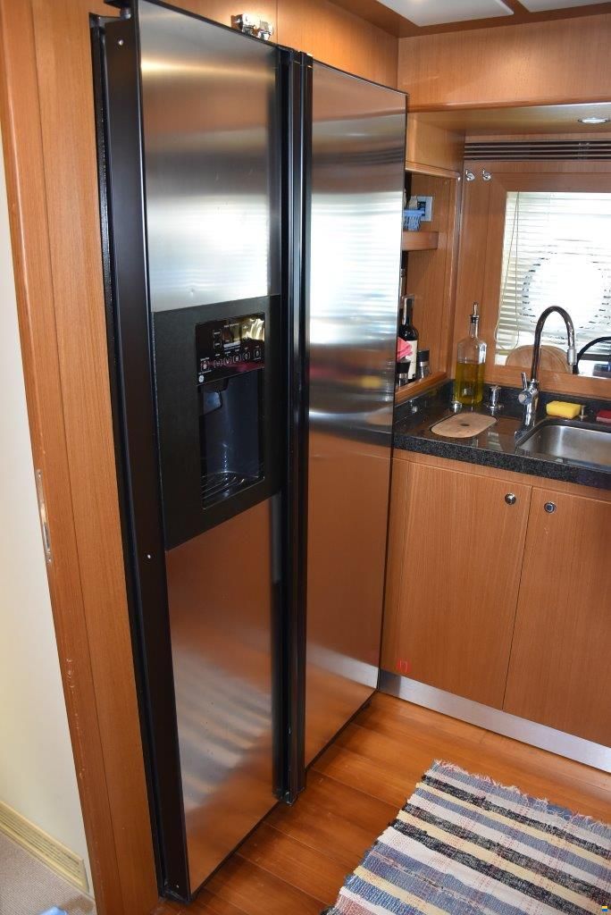 Ferretti ALTURA 840