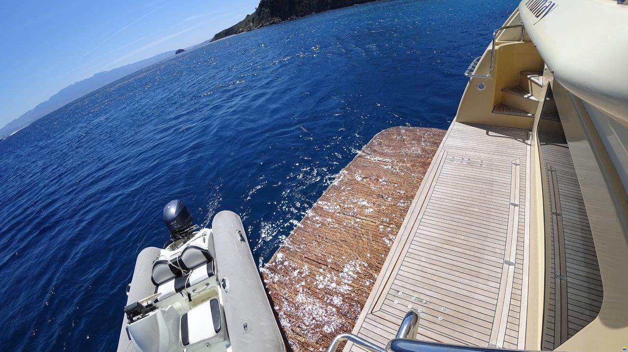 Ferretti ALTURA 840