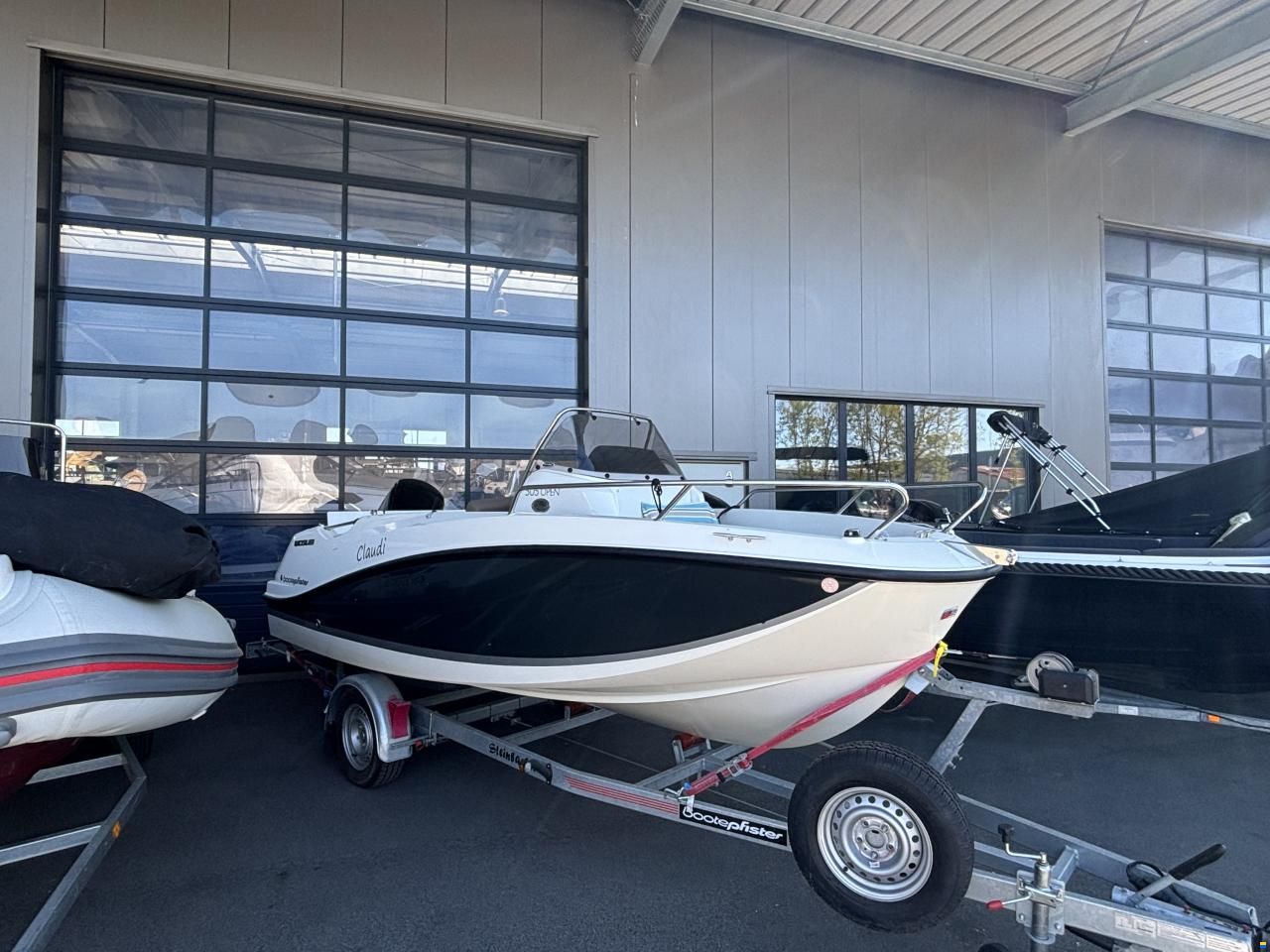 Quicksilver Activ 505 Open