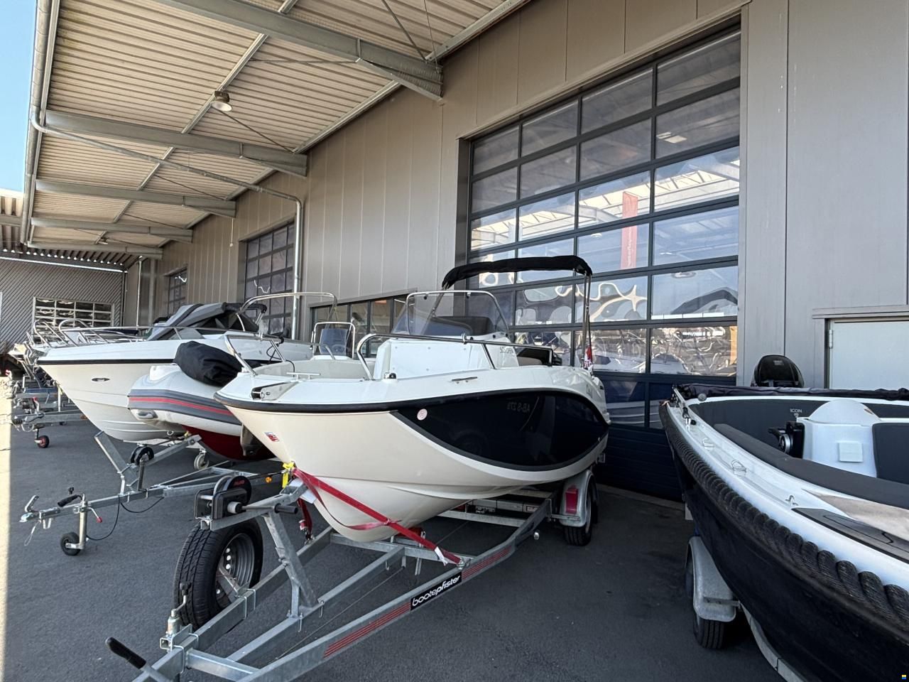 Quicksilver Activ 505 Open