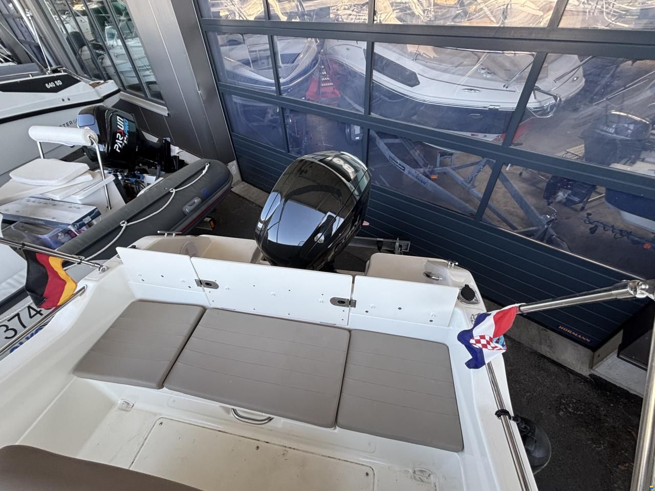 Quicksilver Activ 505 Open