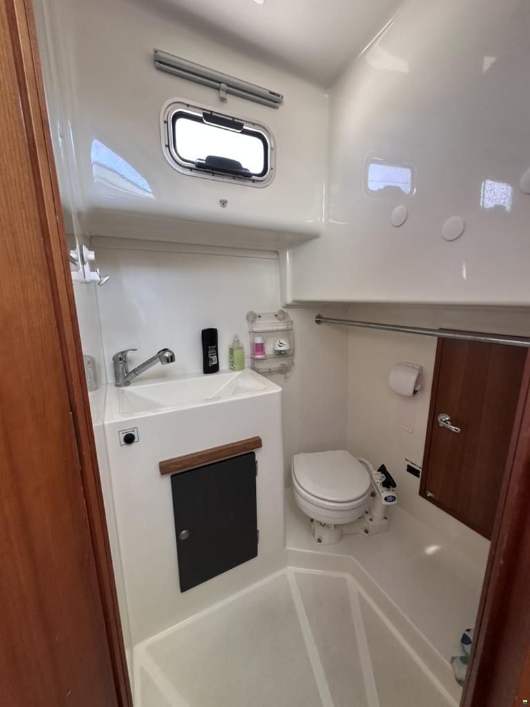 Delphia Escape 1050