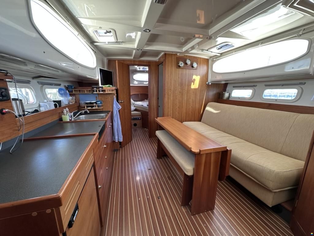 Delphia Escape 1050