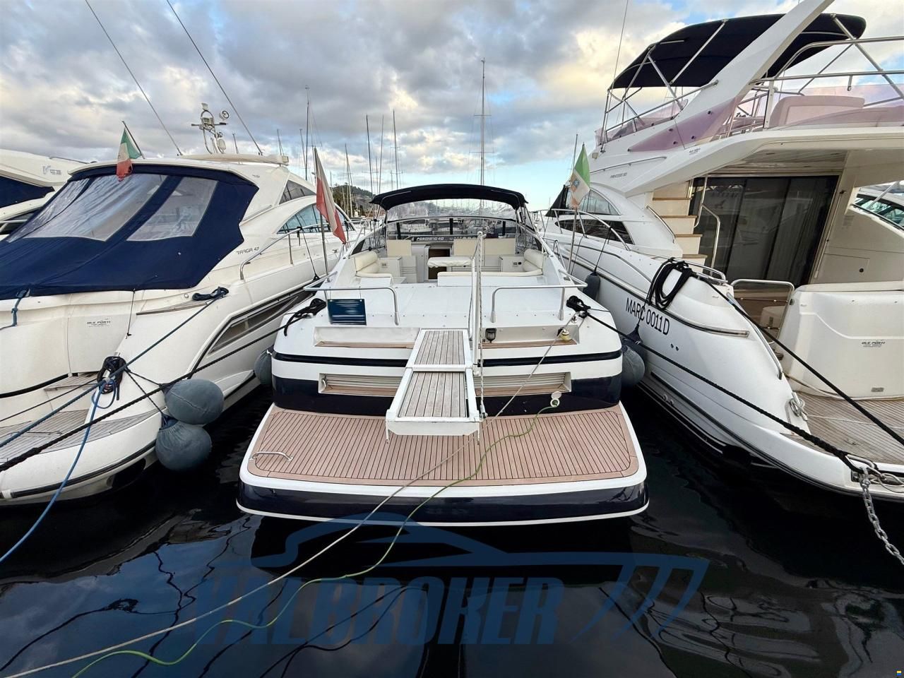 Pershing 40