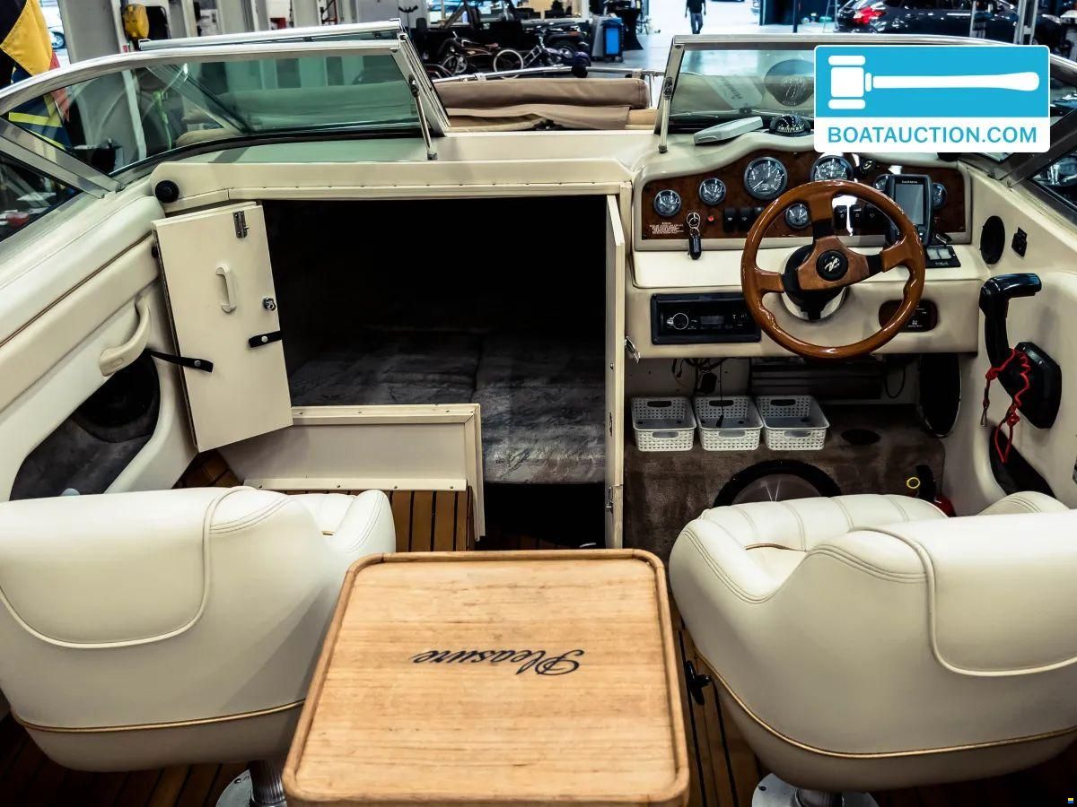 Sea Ray 200 Signature