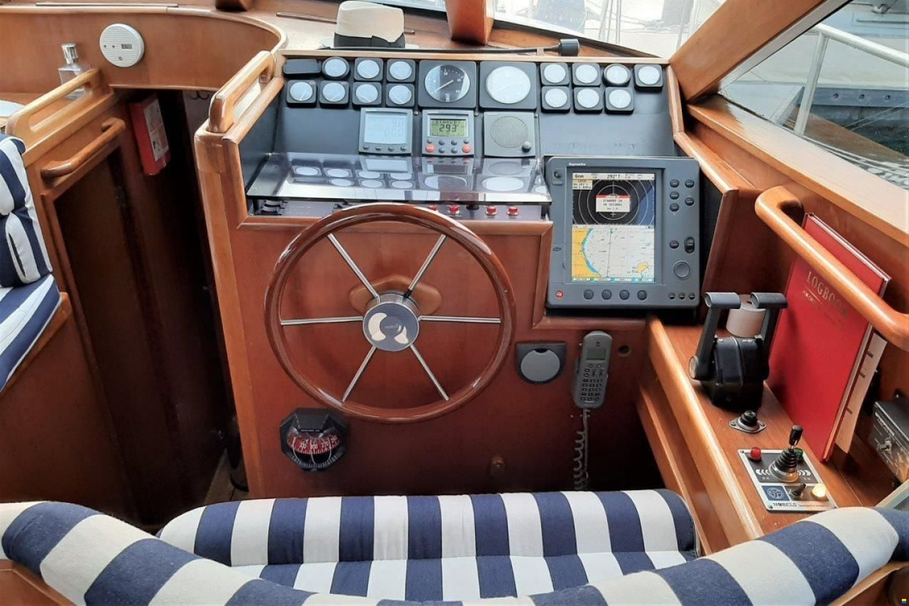 Premier Yachts Power 50