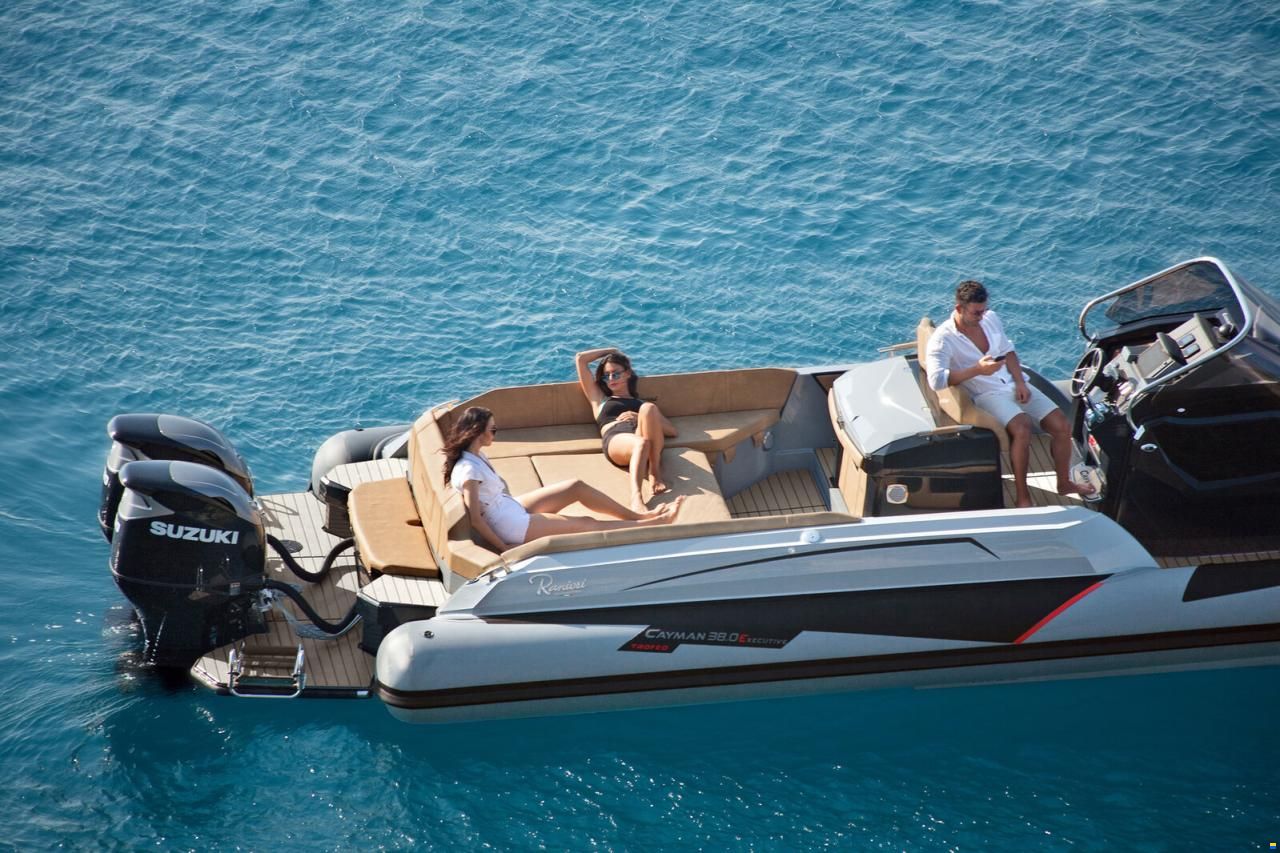 Ranieri Cayman 38.0 Executive
