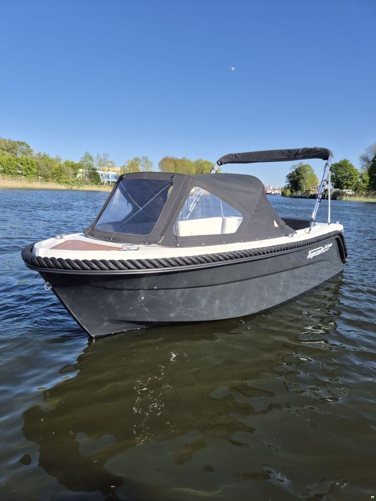 Topcraft 565 Tender