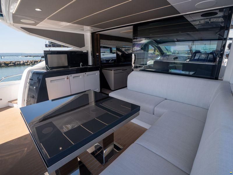 Sunseeker Predator 75