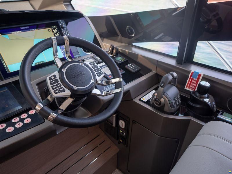 Sunseeker Manhattan 55