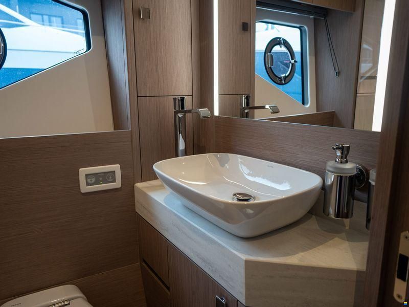Sunseeker Manhattan 55