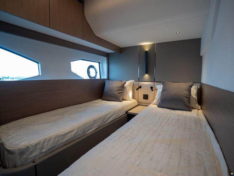 Sunseeker Manhattan 55