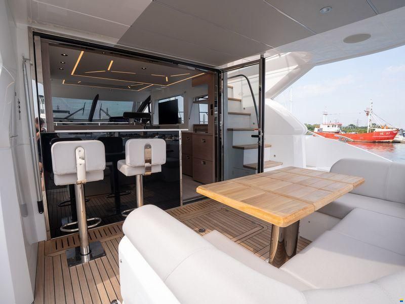 Sunseeker Manhattan 55