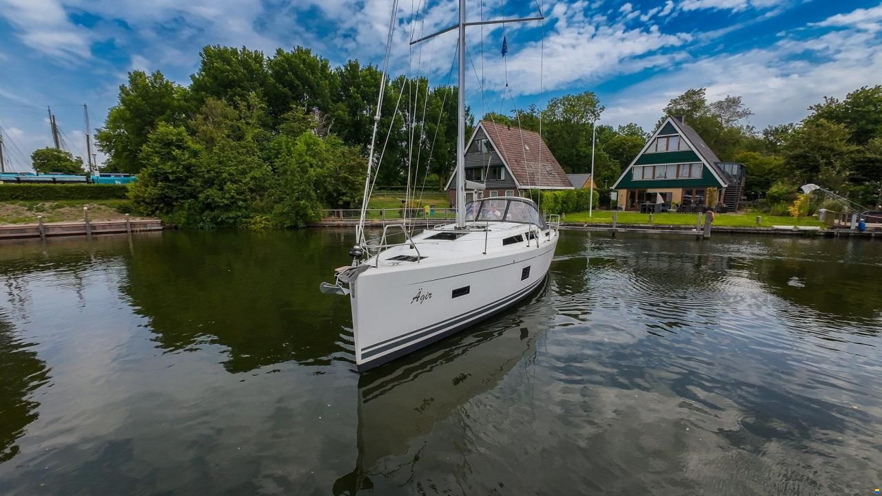 Hanse 388
