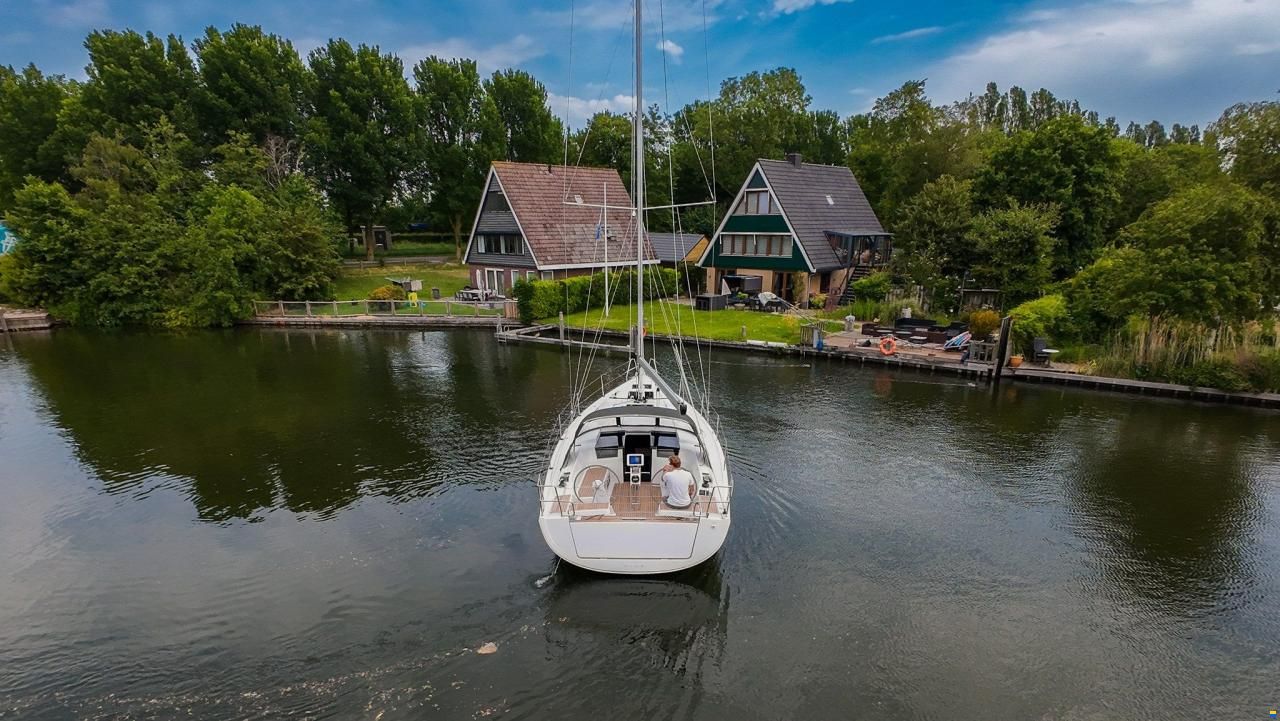Hanse 388