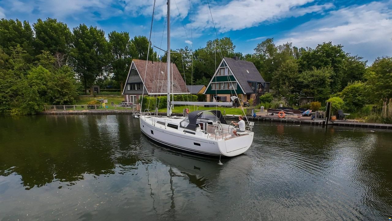 Hanse 388