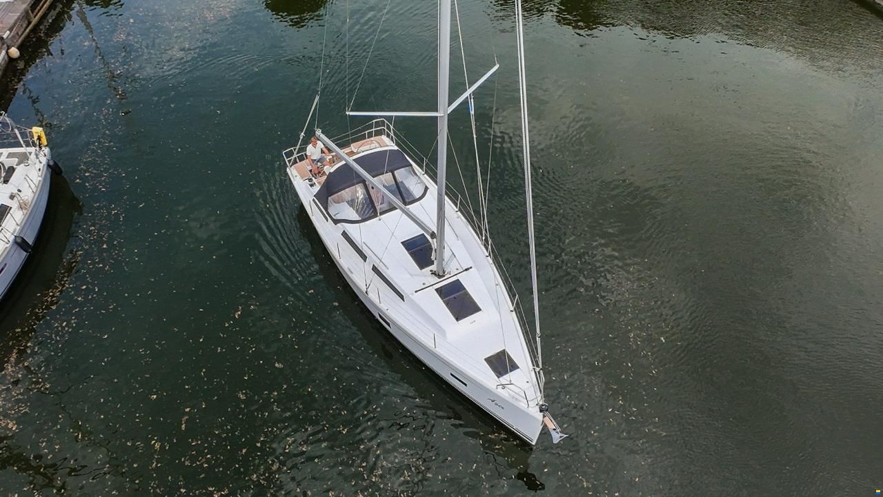 Hanse 388