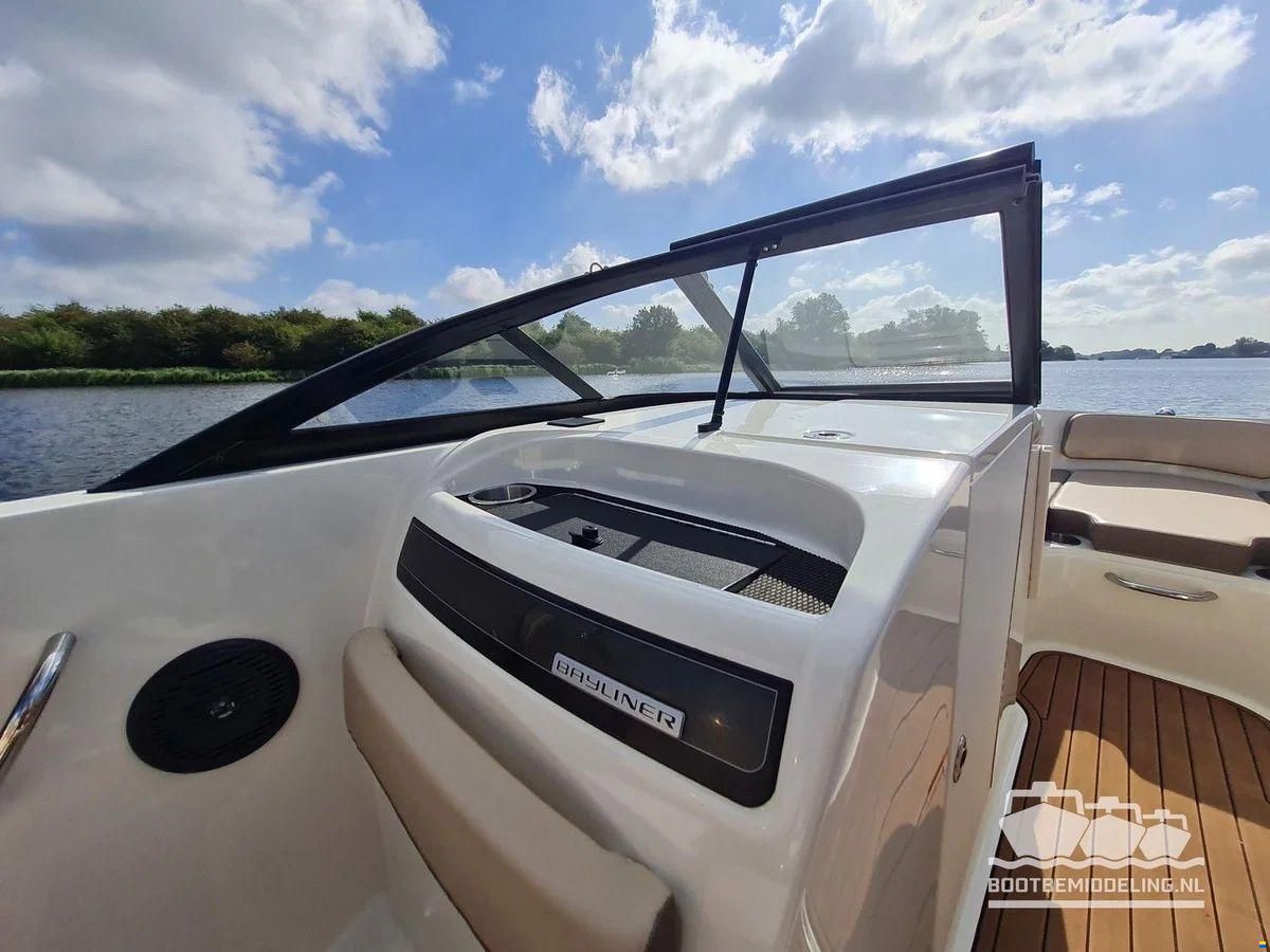 Bayliner VR6 Bowrider