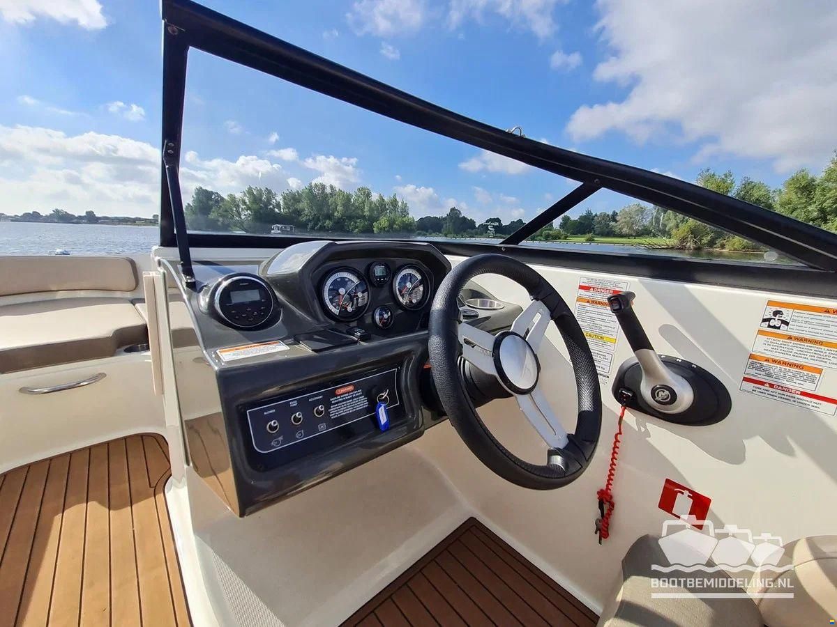 Bayliner VR6 Bowrider
