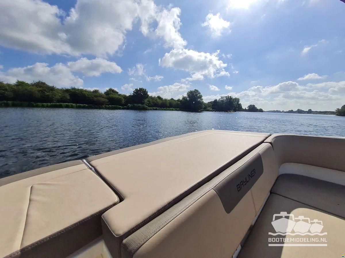 Bayliner VR6 Bowrider