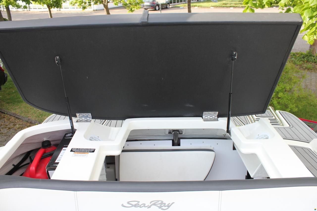 Sea Ray 190 SPOE