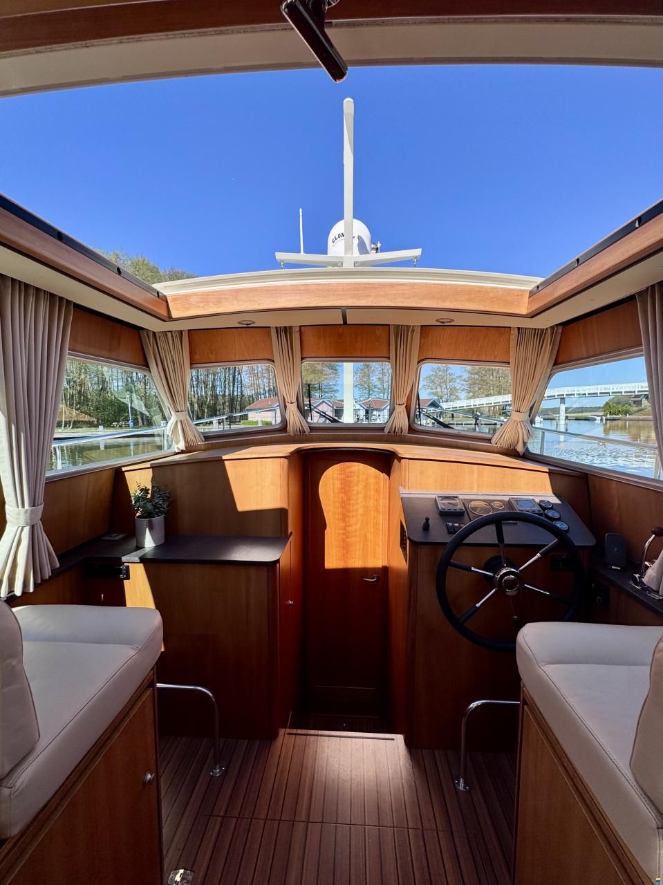 Linssen Grand Sturdy 25.9