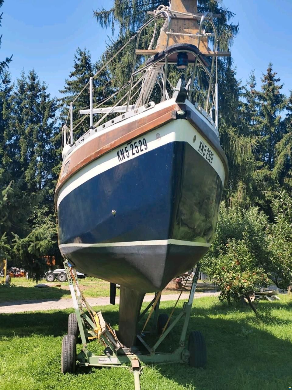AL Custom Werftbau-Yacht
