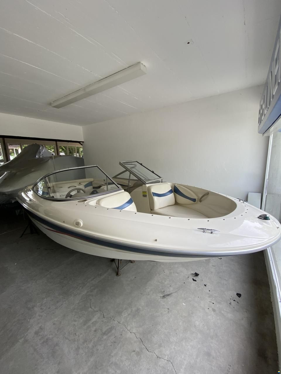 Bayliner 1950