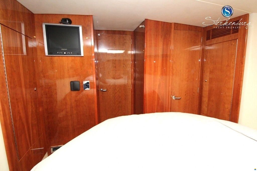 Riviera Rivi&egrave;ra 4700 Sport Yacht