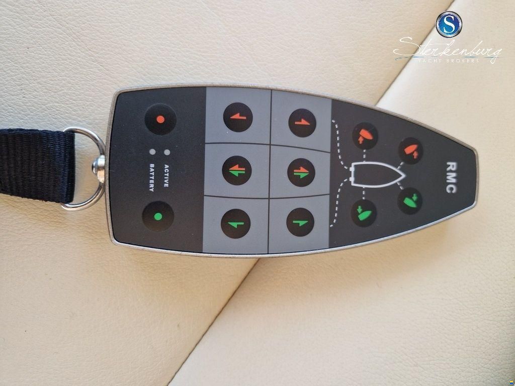 Riviera Rivi&egrave;ra 4700 Sport Yacht