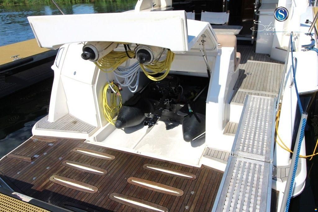 Riviera Rivi&egrave;ra 4700 Sport Yacht