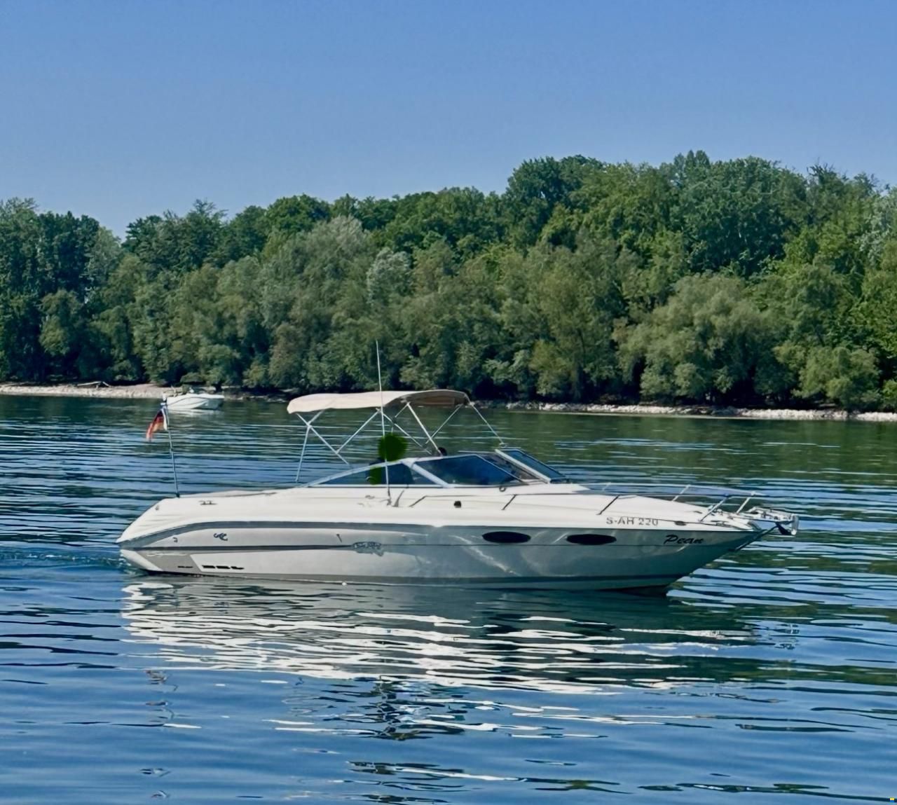 Sea Ray 220 Signature Select Overnighter