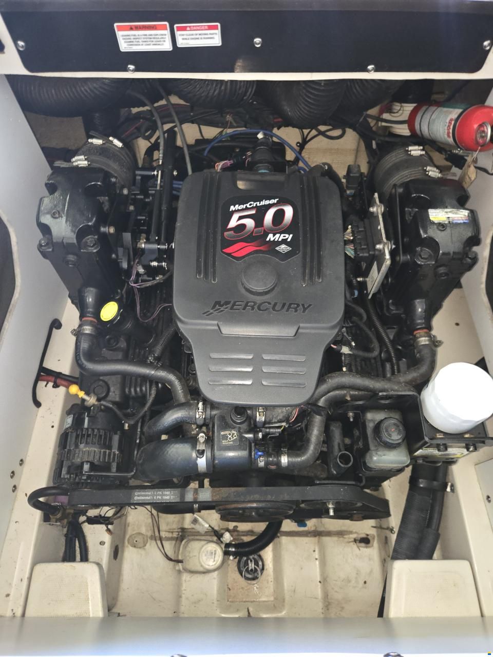 Sea Ray 210 SELECT