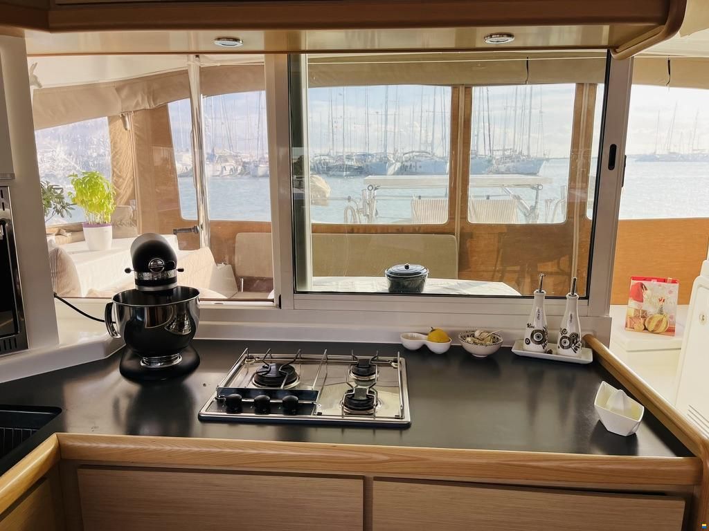 Lagoon 400