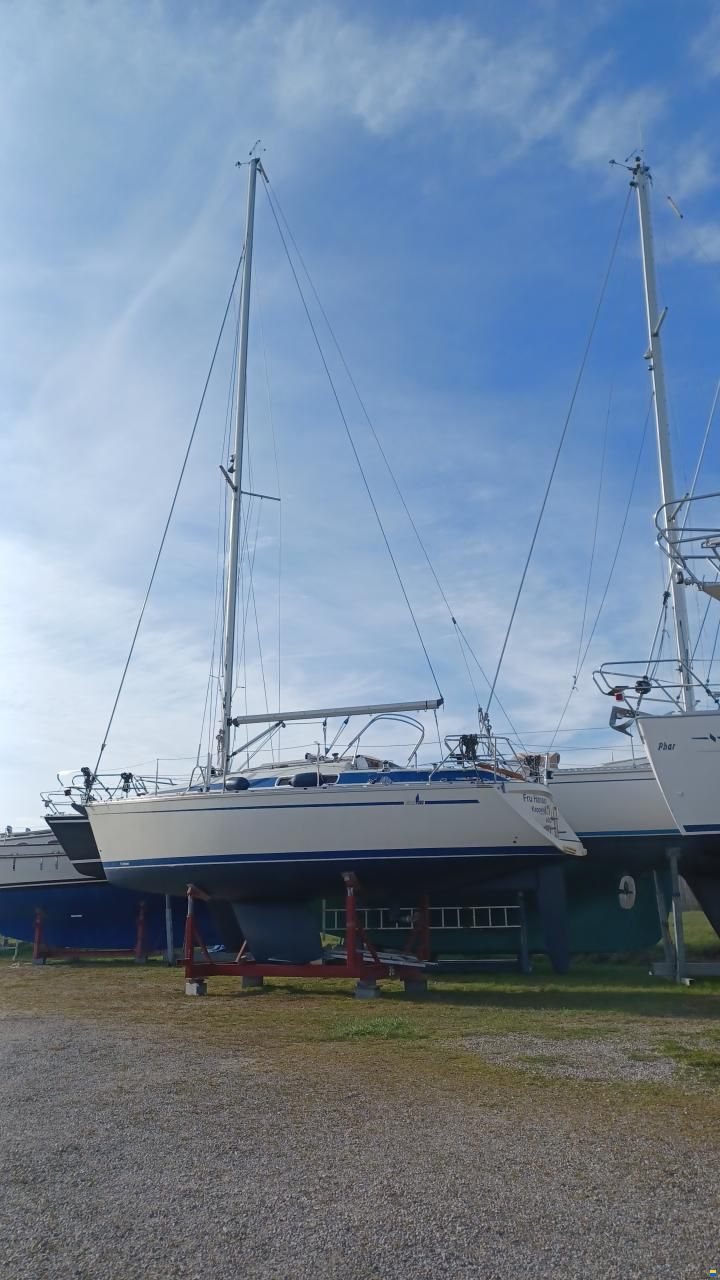 Bavaria 300