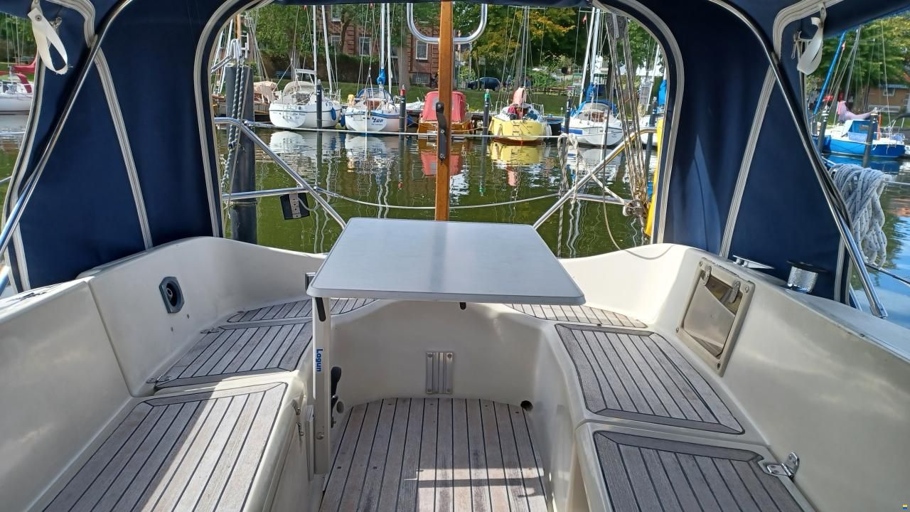 Bavaria 300