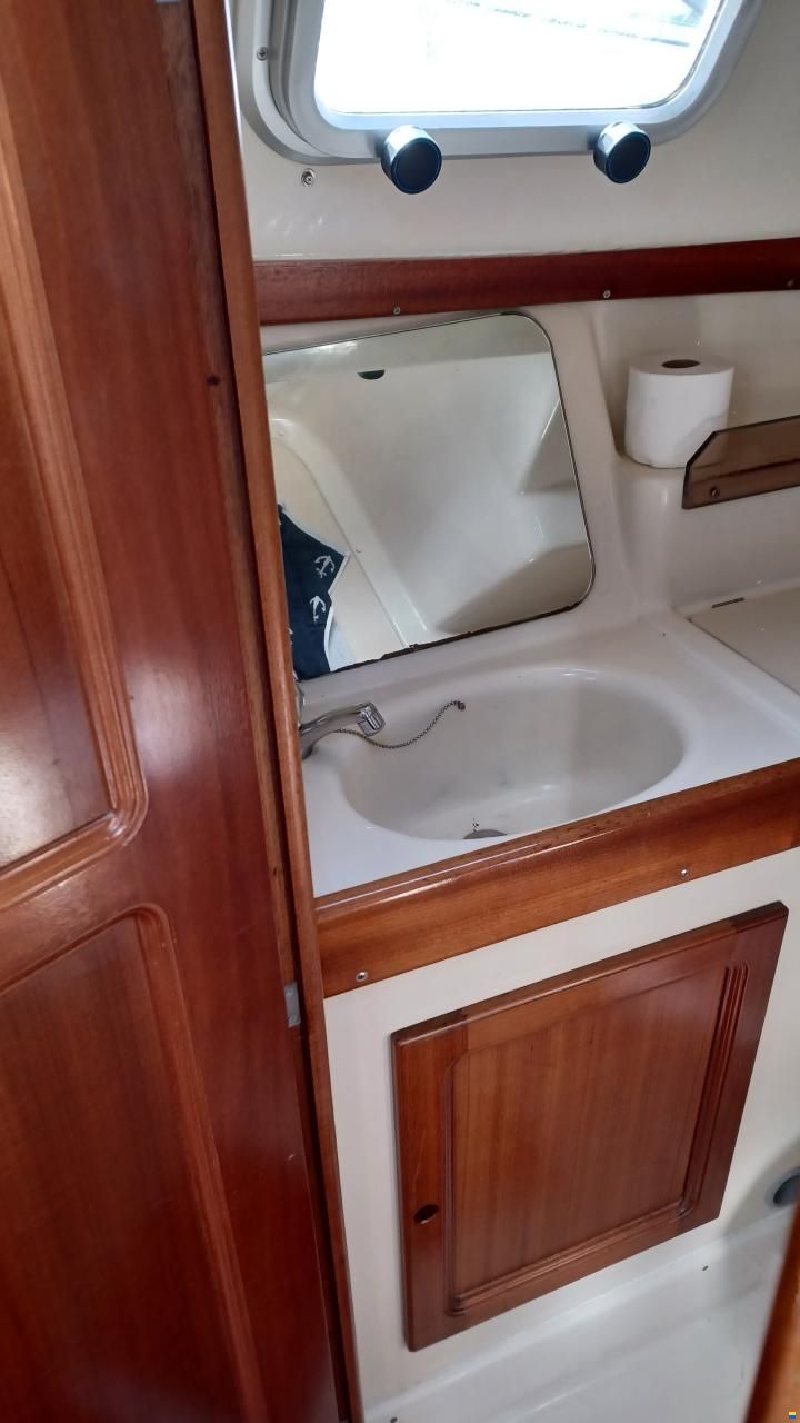 Bavaria 300