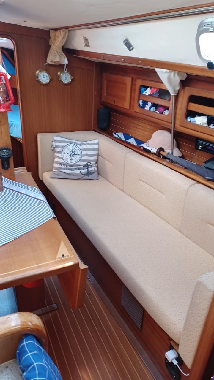 Bavaria 300
