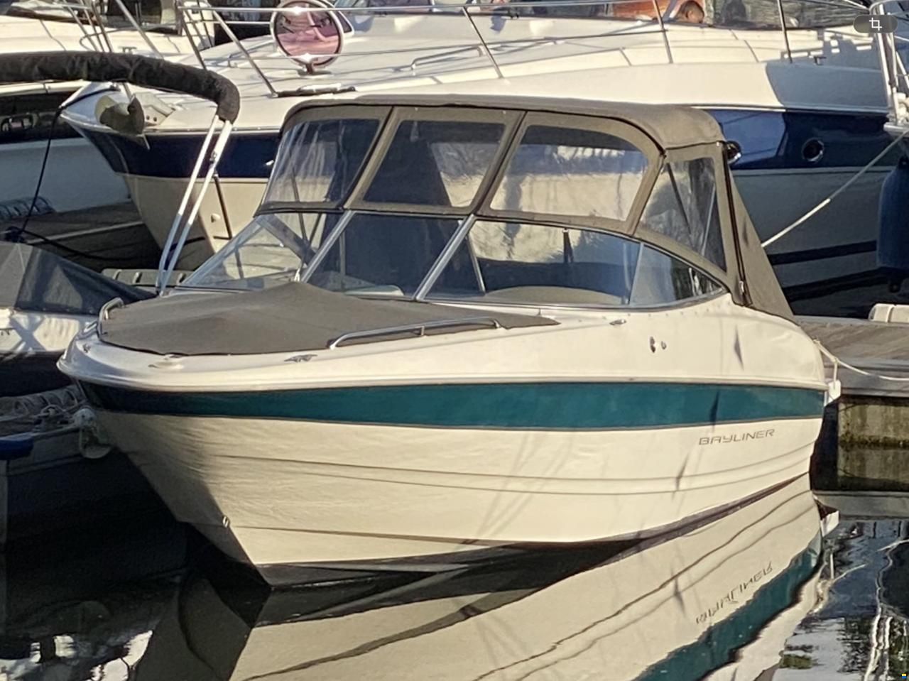 Bayliner 2350 Capri