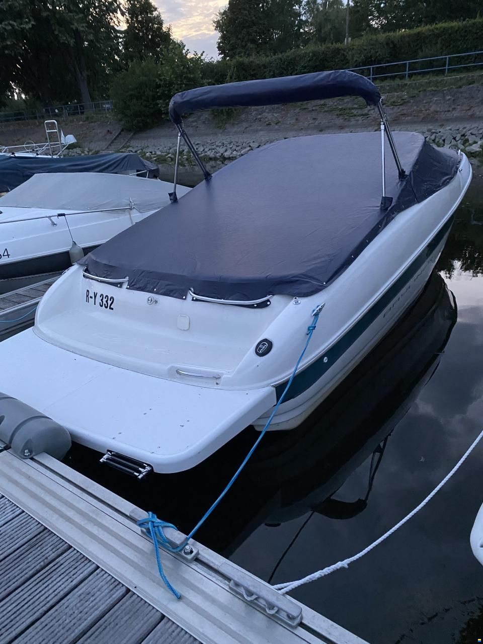 Bayliner 2350 Capri